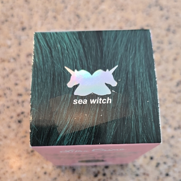 Lime Crime Green Hair Color Bold Expression - Picture 2 of 3